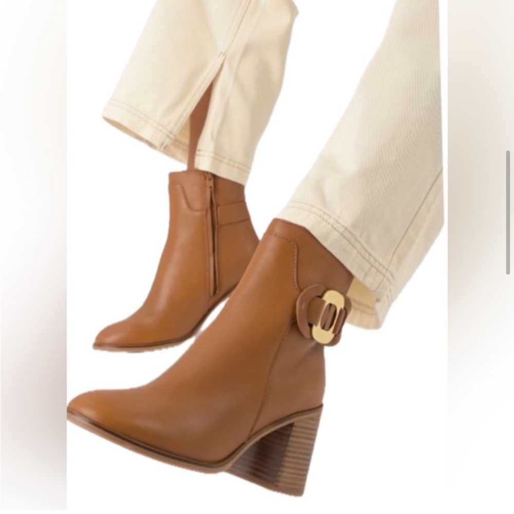 💖SEE by Chloé EU40 Logo Plaque Boot in Tan Camel calf leather NIB!! $625msrp